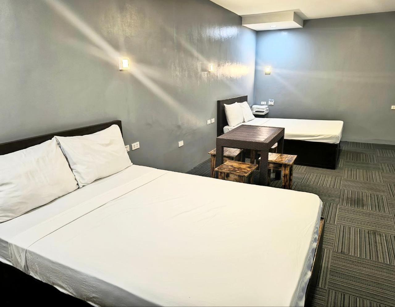 Vincent Resort Hotel Angeles Zewnętrze zdjęcie